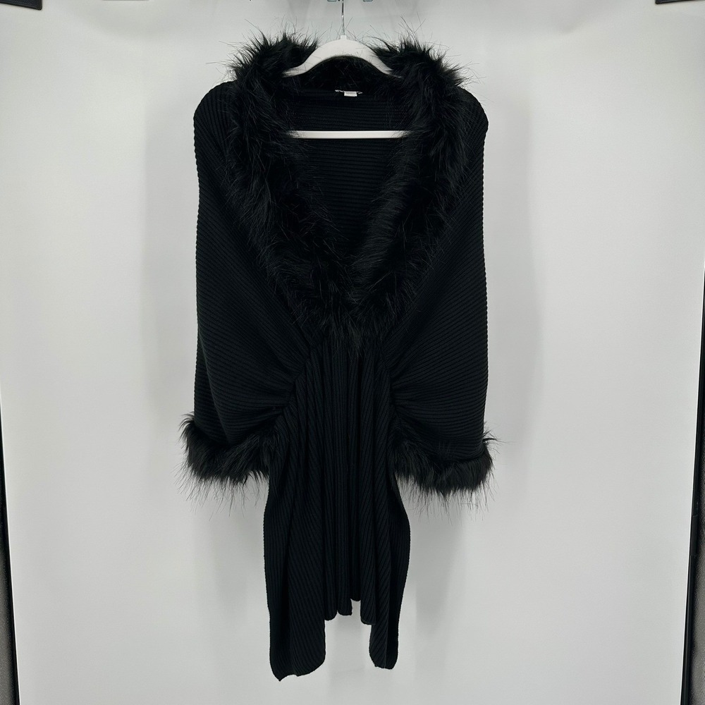 Chicos Womens Dramatic Evening Sweater Wrap Size S/M Faux Fur Trim Luxury Glam